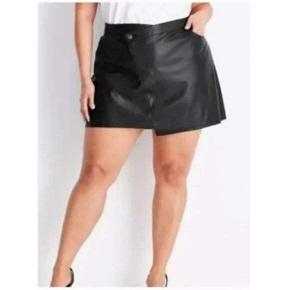 136 Women's Faux Leather Wrap Skort - Picture 4 of 4